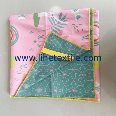 High Quality Light Weight Pink Microfiber Two Side Printed Beach Towel Quick Dry Sand Free Proof Recycled Beach Towel