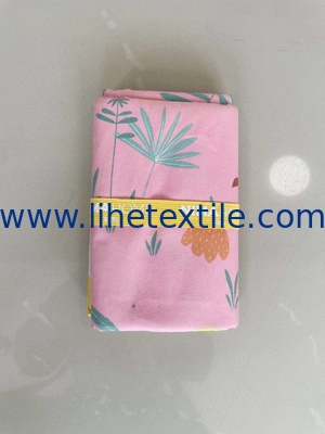 High Quality Light Weight Pink Microfiber Two Side Printed Beach Towel Quick Dry Sand Free Proof Recycled Beach Towel