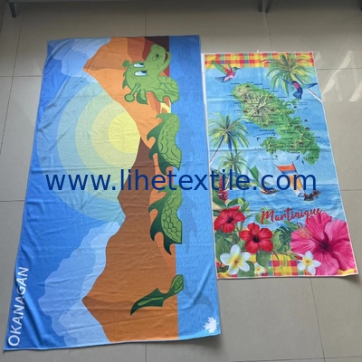 Une serviette de plage en microfibre sur mesure sans sable